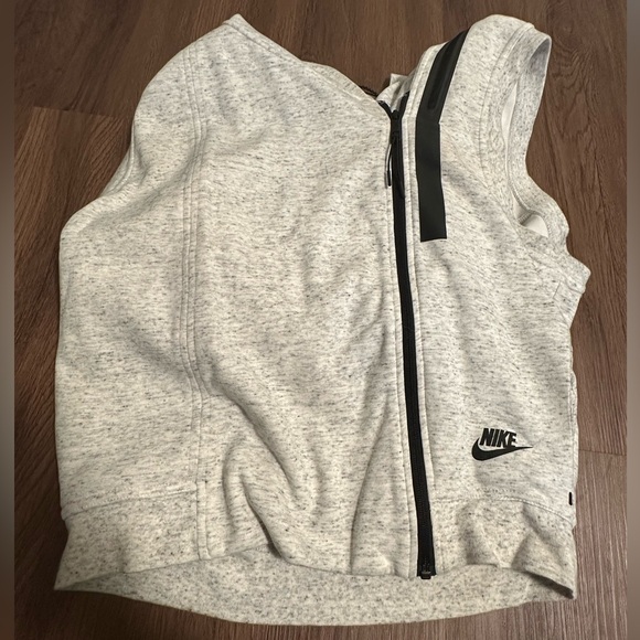 Nike Tech Fleece Vest - Heathered Grey - Picture 8 of 10